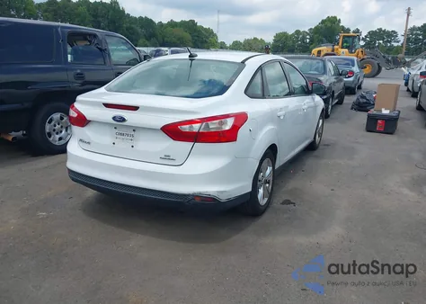 2014 Ford Focus Se z USA, uszkodzony, nr VIN 1FADP3F27EL105380